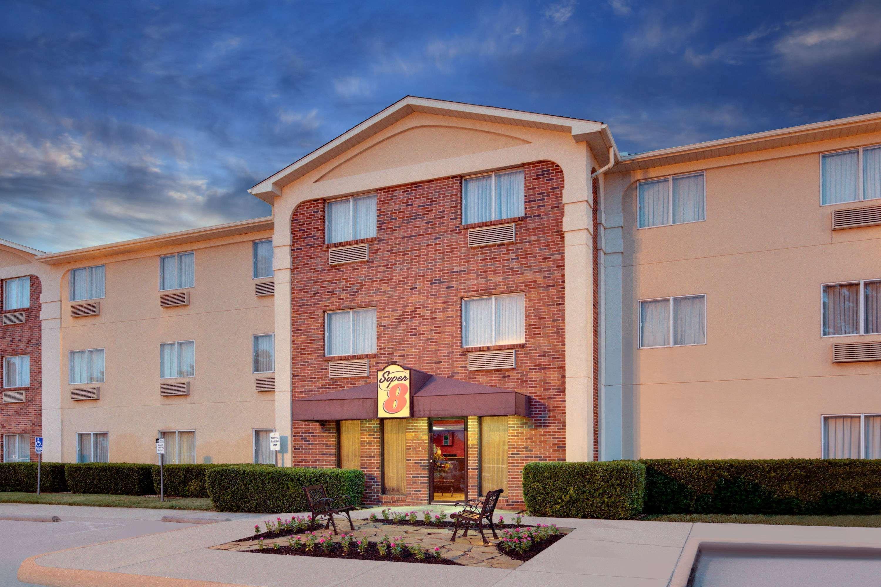 Super 8 By Wyndham Grapevine/Dfw Airport Northwest Hotel Exterior photo